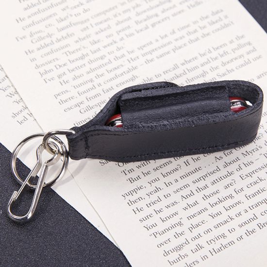 Чехол Victorinox (кожа) Мод. #4.0515 LED (карабин+кольцо)(черный)(20 x 90 x 25 мм)