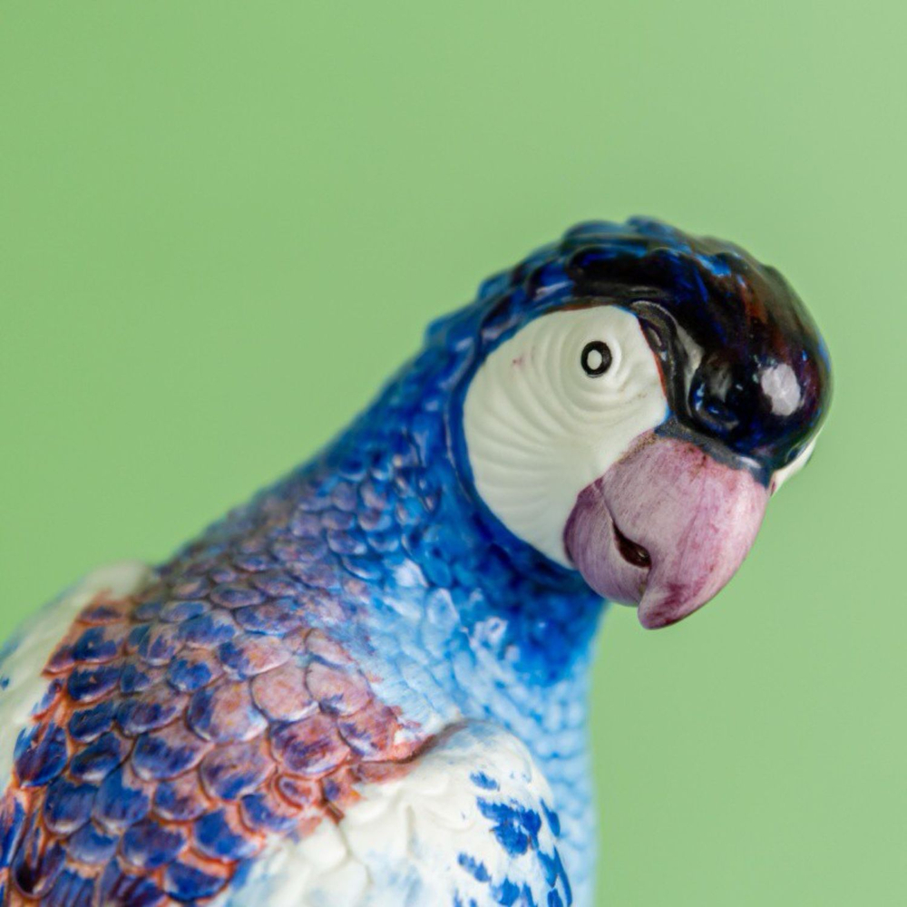 Фарфоровая мануфактура Capodimonte. «Пара попугаев на ветке»