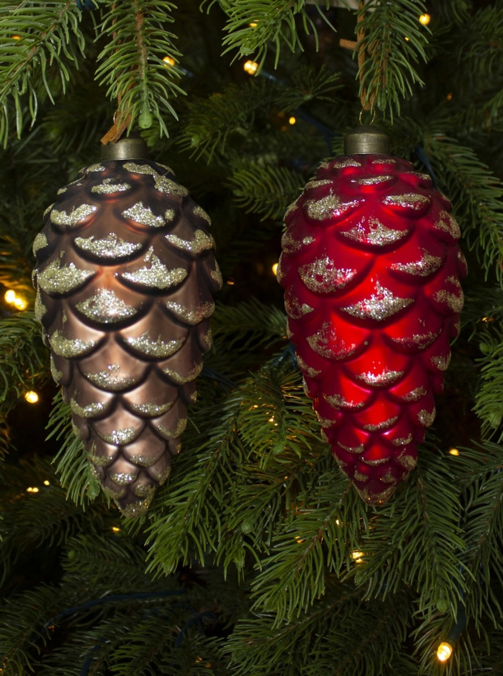 Елочная игрушка 7х16см House of Seasons Шишка коричневая/красная в ассортименте 2 вида