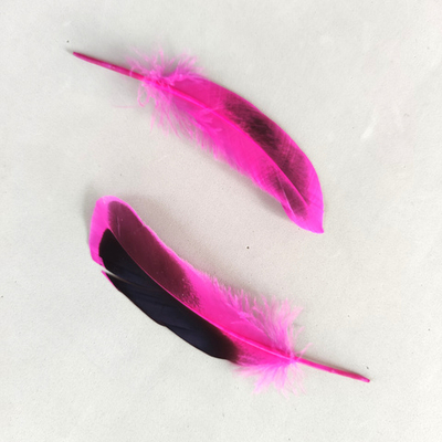 Перья кряквы фуксия 10 шт.