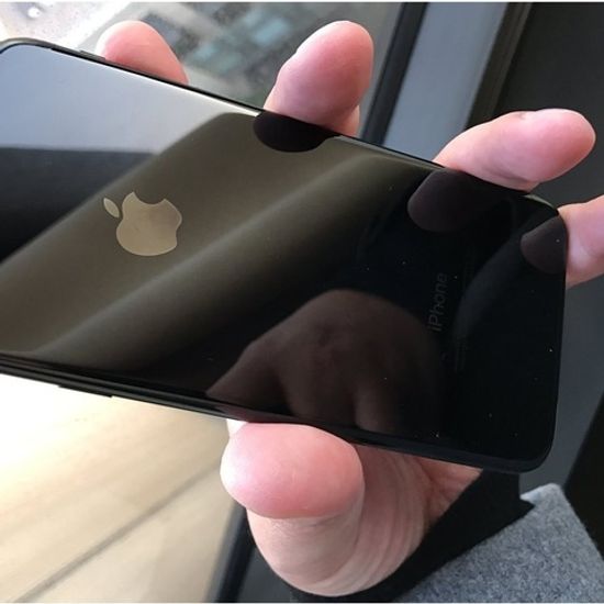 Apple iPhone 7 256 GB Jet Black (Чёрный Оникс) MN9C2EU
