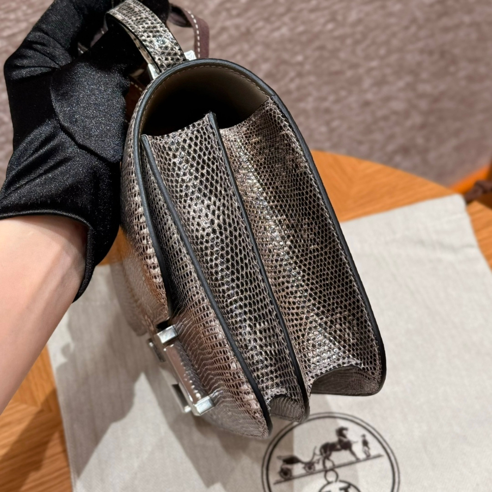 Hermes Constance 18