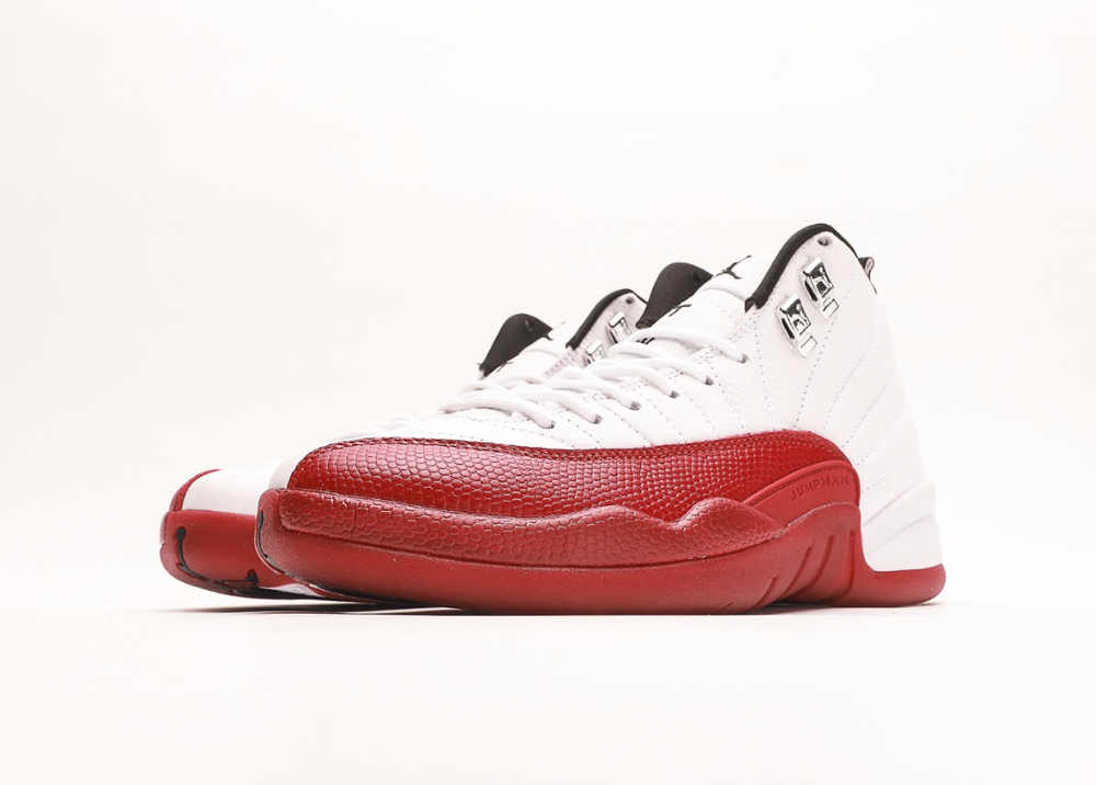 Air Jordan 12 Cherry