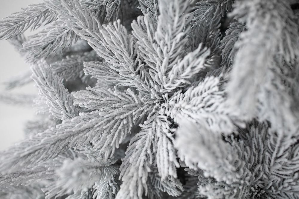 Заснеженная елка «Арктико» (Литая хвоя) 180 см / 1.8 м