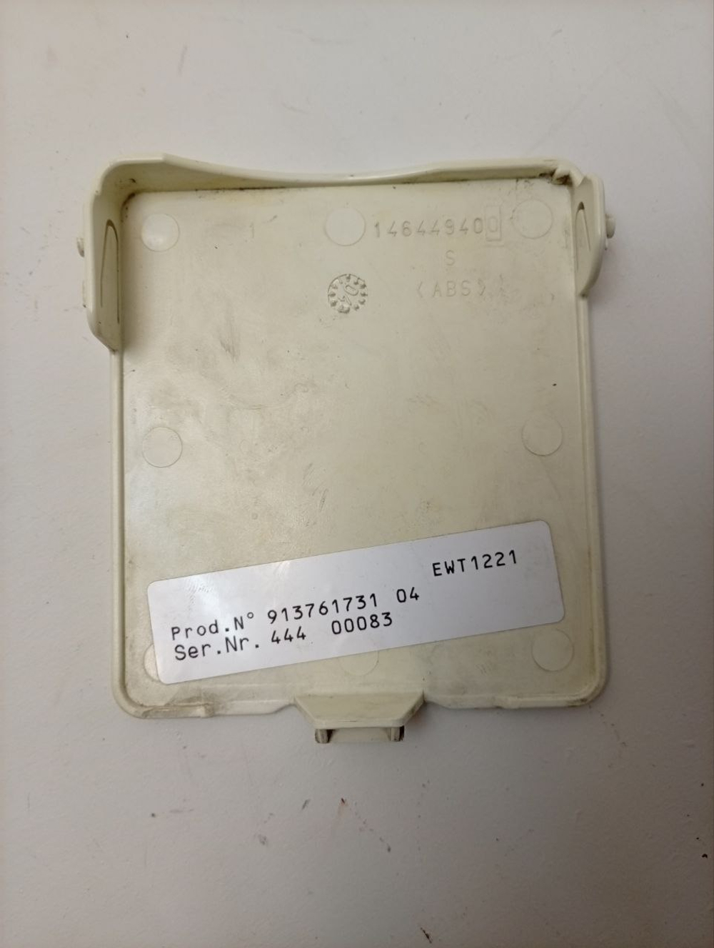 EWT1221 кт12 Крышка сливного фильтра для стиральных машин AEG Electrolux 1464494028 б/у