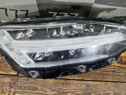 Фара правая Adaptive LED Volvo XC90 2 19-нв Б/У Оригинал 31655715