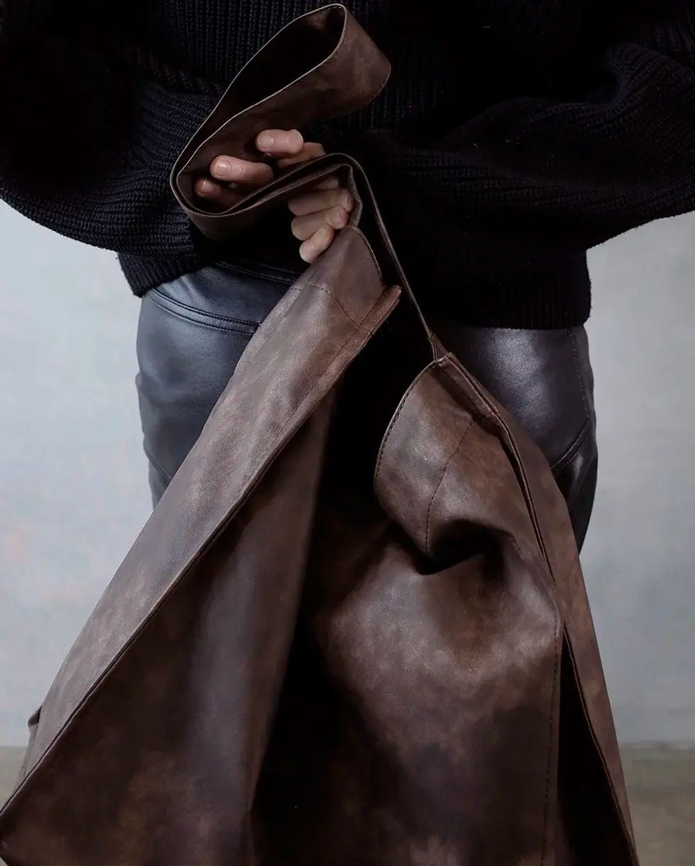 Сумка Kazyrnaya Тоут Marble коричневая