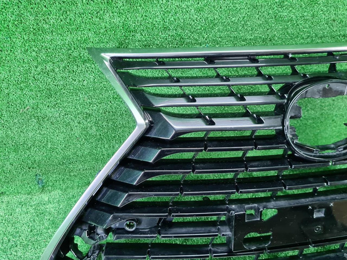 Решетка радиатора Lexus NX 1 (2017-2021) Black Vision