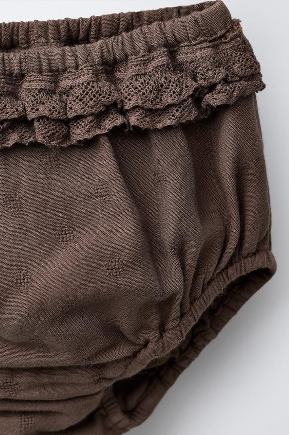 ZARA ТРУСЫ С КРУЖЕВНОЙ ВЫШИВКОЙ, КОРИЧНЕВЫЙ