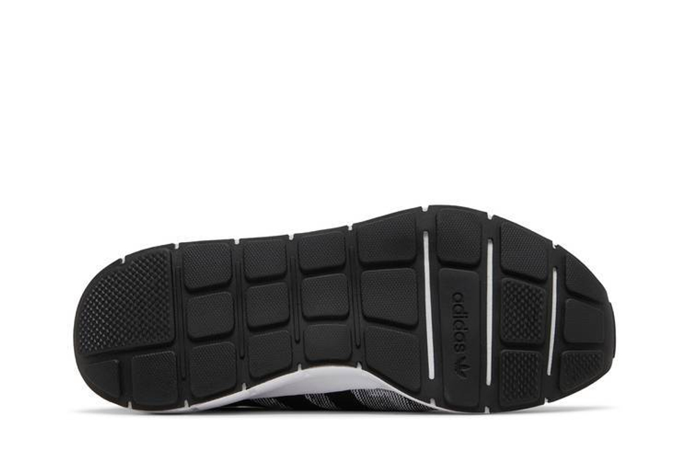 Кроссовки Adidas Originals Swift Run Shoes