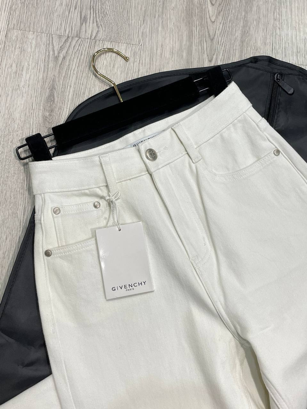 Джинсы Givenchy
