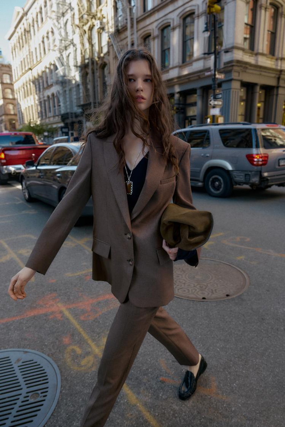 ZARA БЛЕЙЗЕР С РАЗРЕЗОМ СЗАДИ, КОРИЧНЕВЫЙ