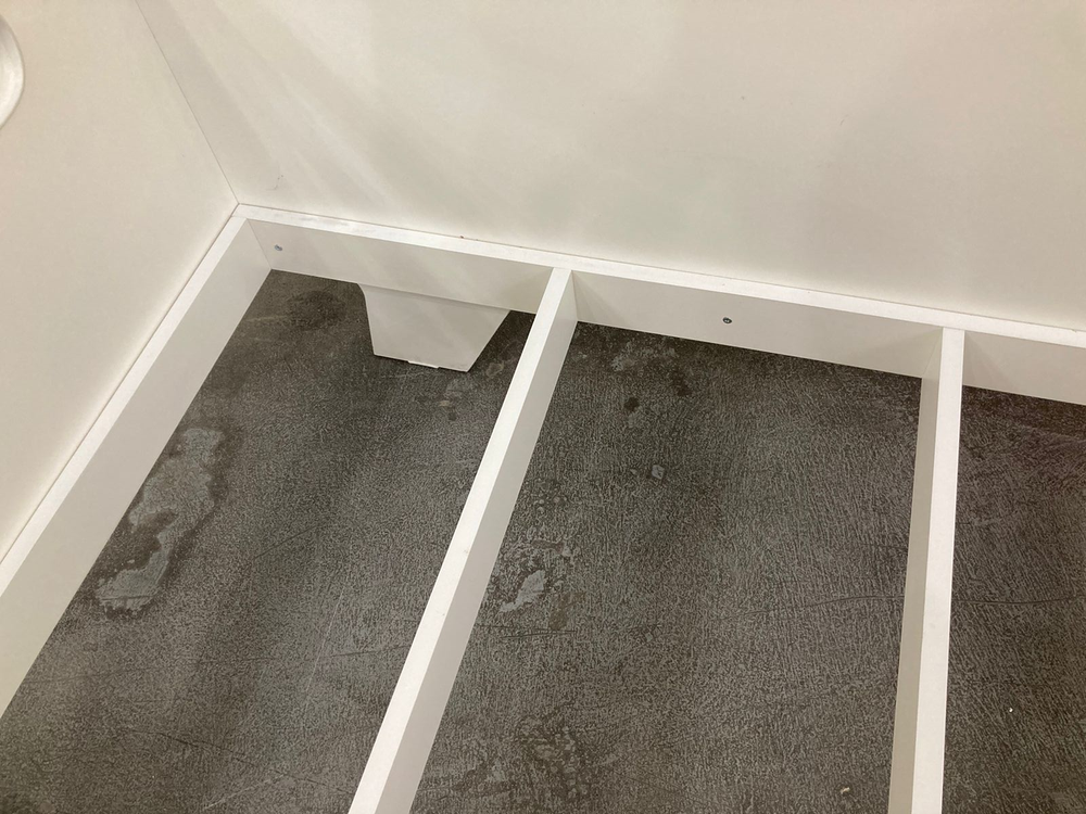 Кровать на ножках 800*1600 белый