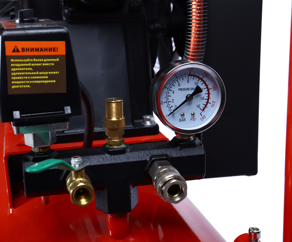 Компрессор пневматический 220В 2.2кВт 8атм. 300л/мин. ресивер-100л ременной GTE