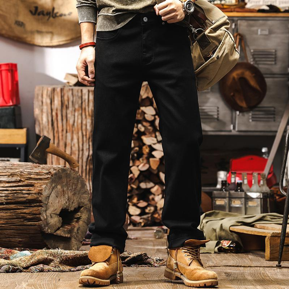 Тонкие джинсы чёрного цвета от бренда Jerryeno