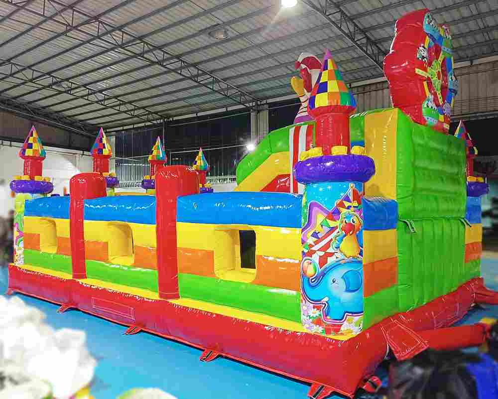 Надувной батут "Цирк приехал" с горкой