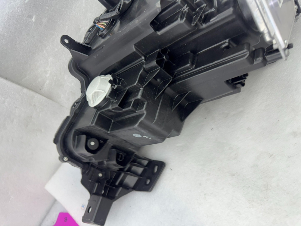 Оригинальная LED фара Mazda 3 (Axela)