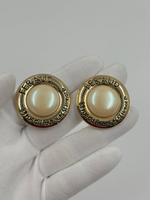 Клипсы с «жемчугом» Louis Feraud