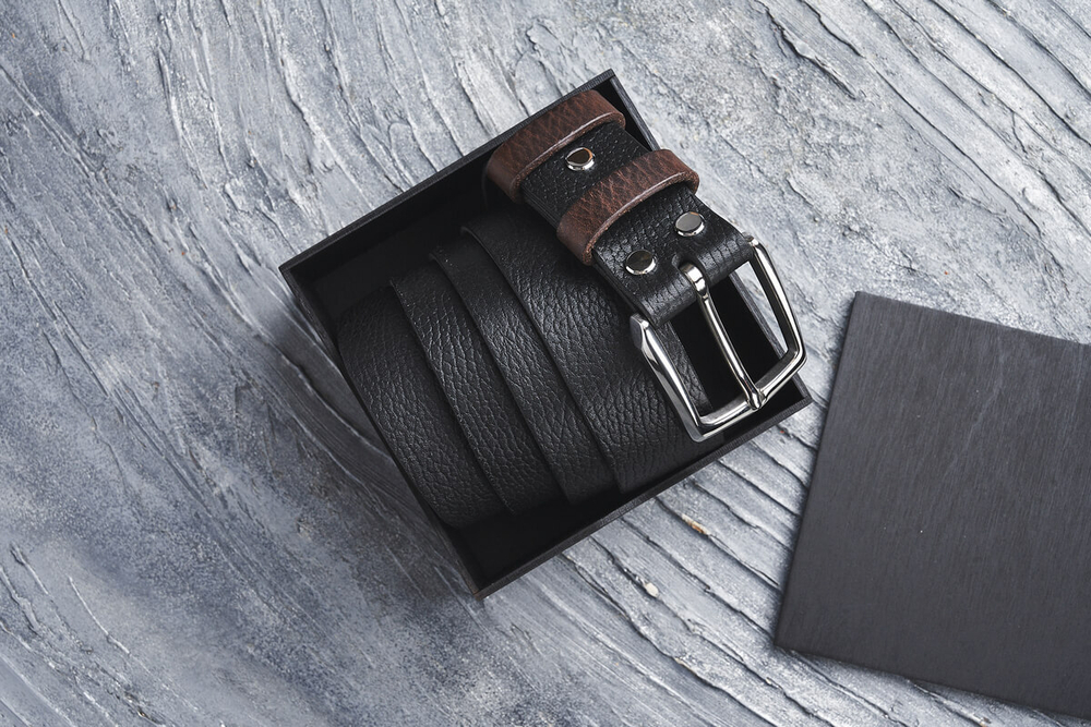 Ремень из текстурной итальянской кожи, цвет «фантом», хромированная пряжка