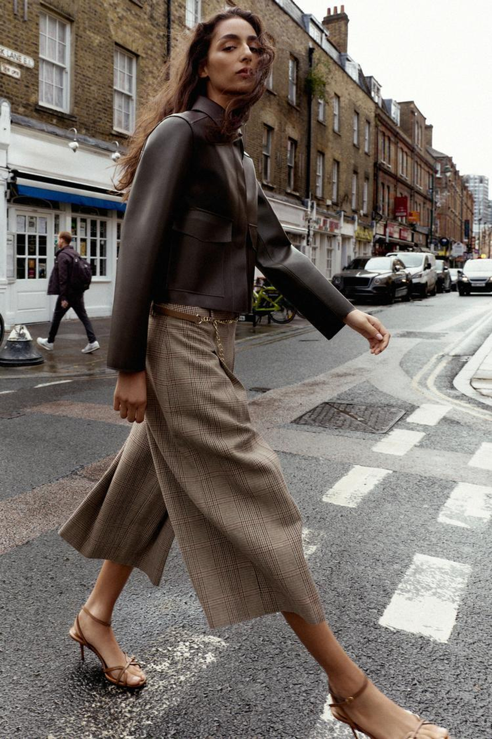 ZARA КОРОТКАЯ КУРТКА ИЗ ИСКУССТВЕННОЙ КОЖИ, БУРГУНДИ