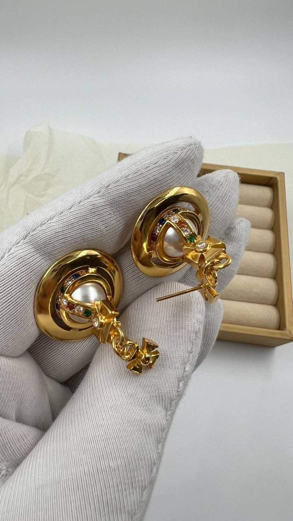 Серьги с «жемчугом» Vivienne Westwood