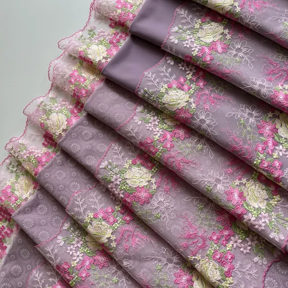 Вышивка на сетке розовая/цветочная 24 см