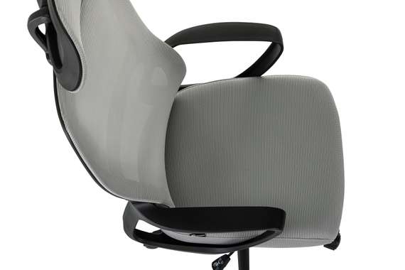 Кресло руководителя Бюрократ Wise серый сетка/ткань с подголов. крестов. пластик