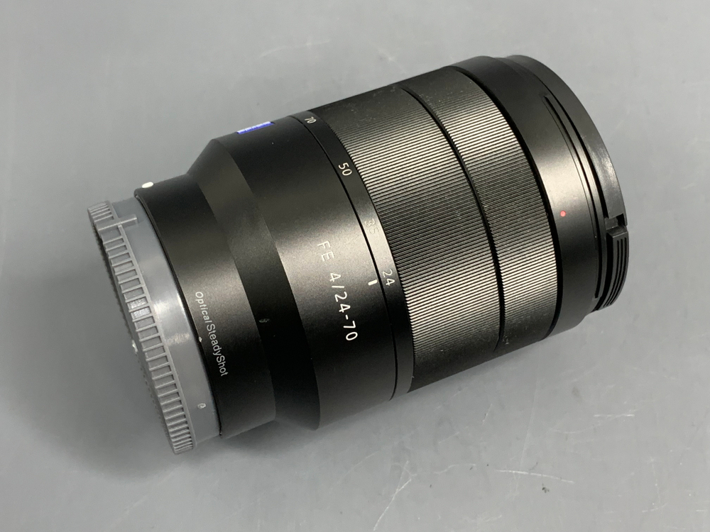 Sony 24-70mm SEL-2470Z Царапины на линзе
