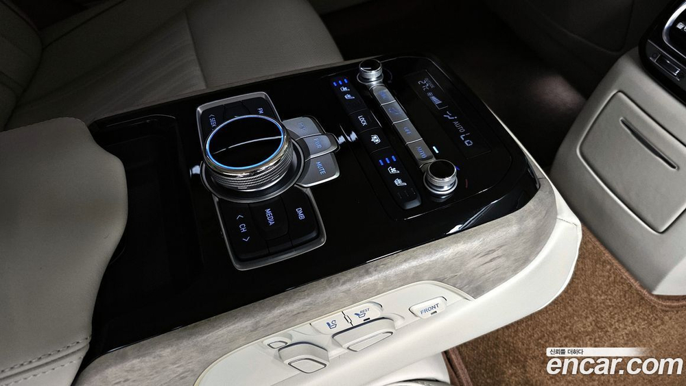 Genesis G90 3.8 AWD (02.2021)