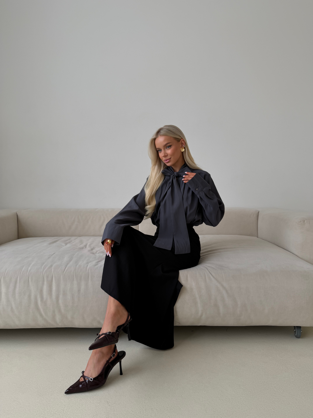 Юбка карандаш со шлицей черный