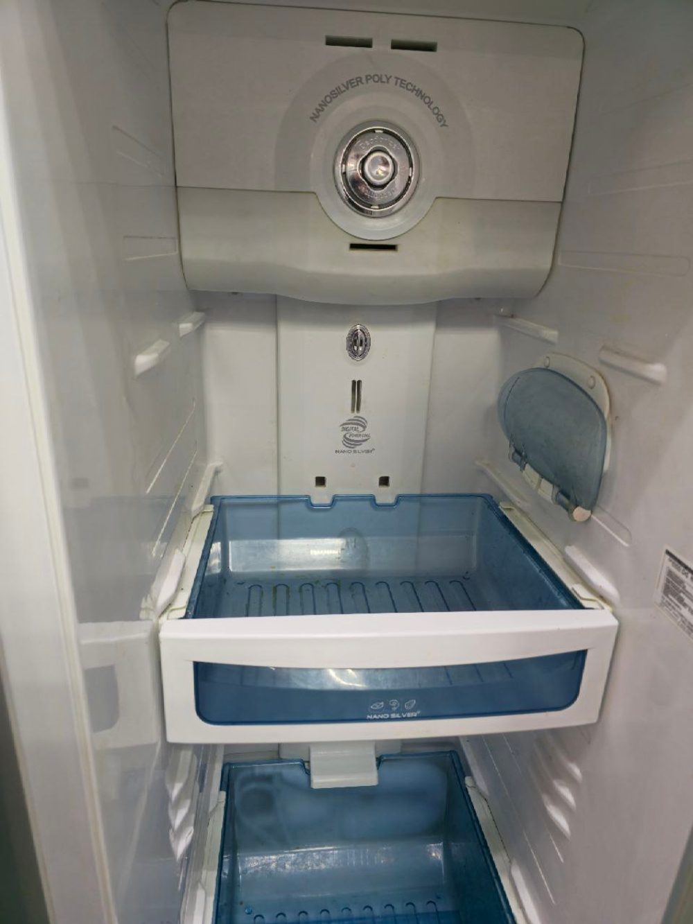 Холодильник DAEWOO FRS-L2011IAL серебристый