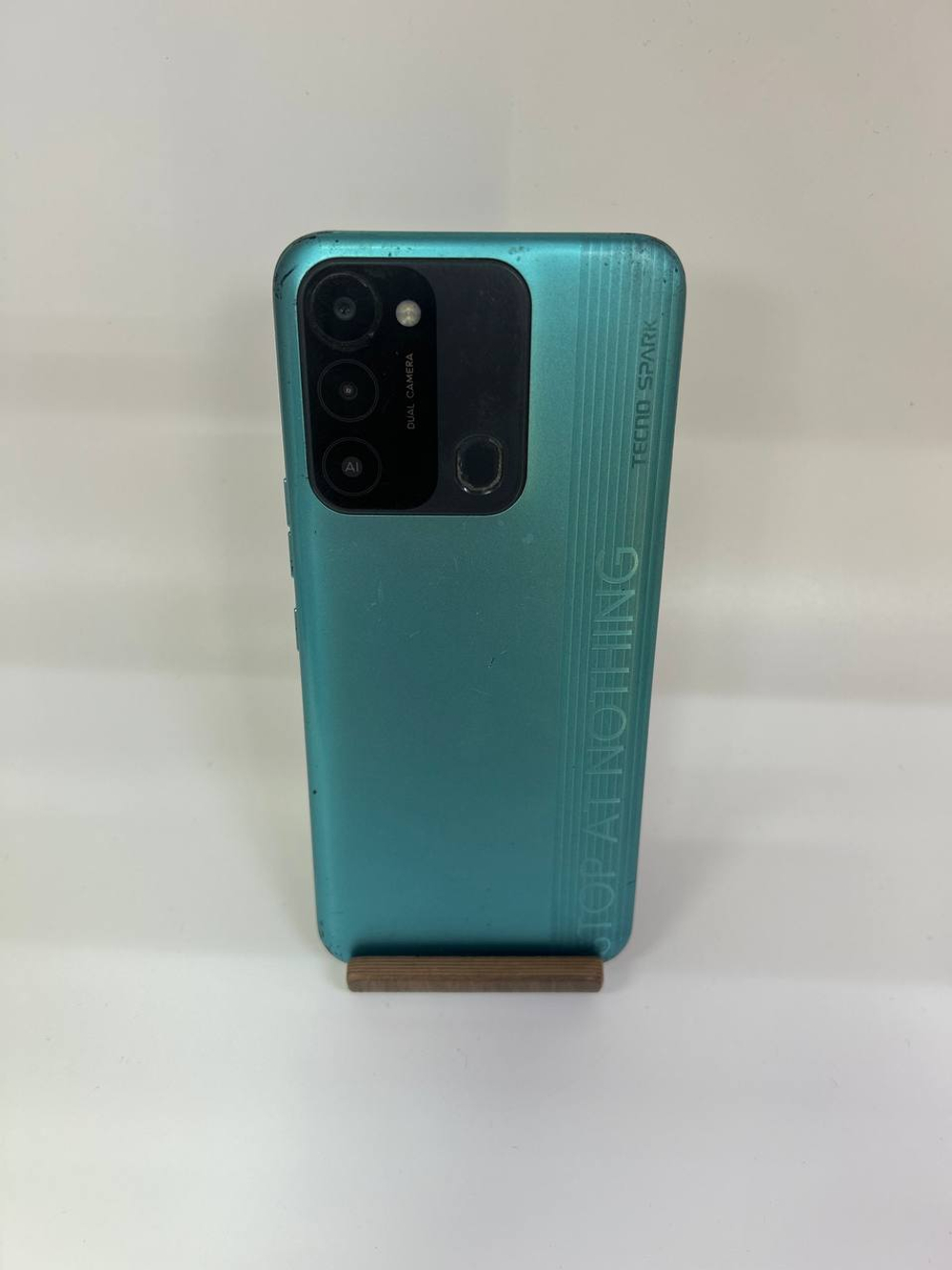 Смартфон TECNO Spark 8C 4/64