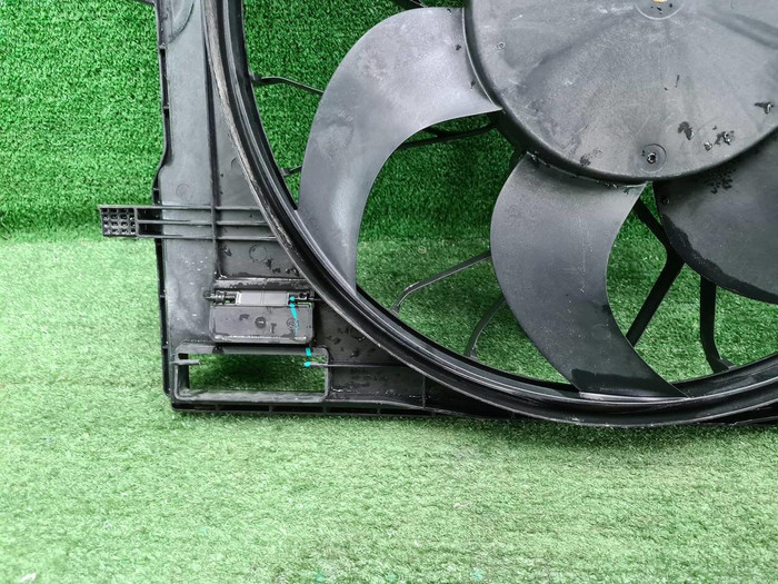 Диффузор с вентилятором Volvo XC60 2 (2017-н.в.)