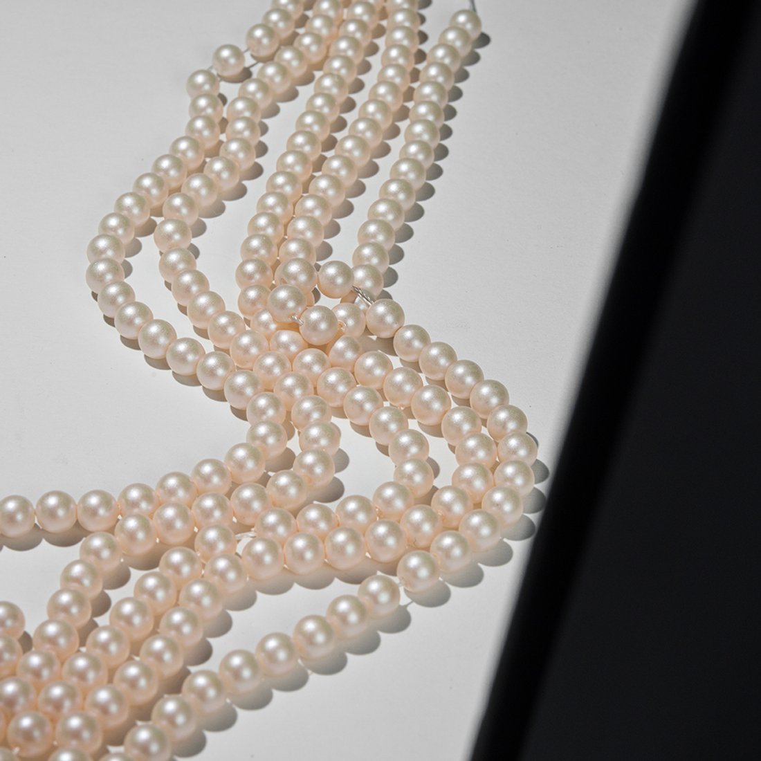 Хрустальный жемчуг, оттенок "Lovely Peach", шар 6мм, перламутрово-сатиновое улучшенное покрытие