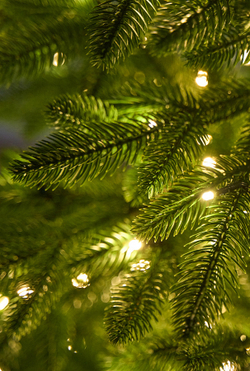 Ель искусственная с лампочками Смоленская