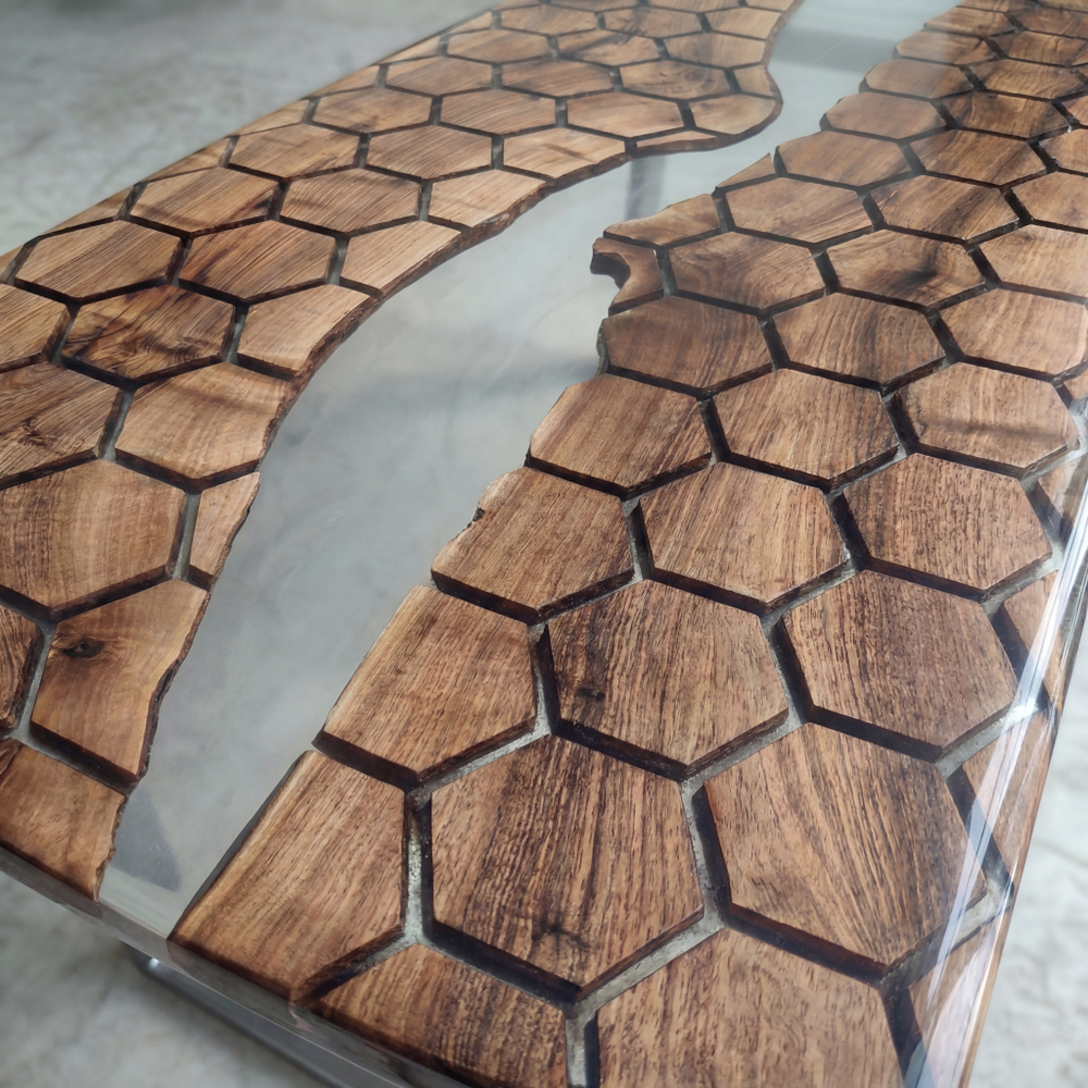 Дизайнерский стол мозайка из ореха