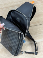 Сумка-мессенджер Louis Vuitton
