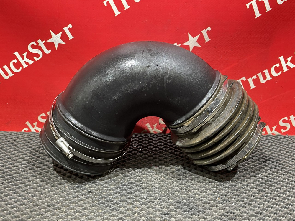 Патрубок воздушного фильтра