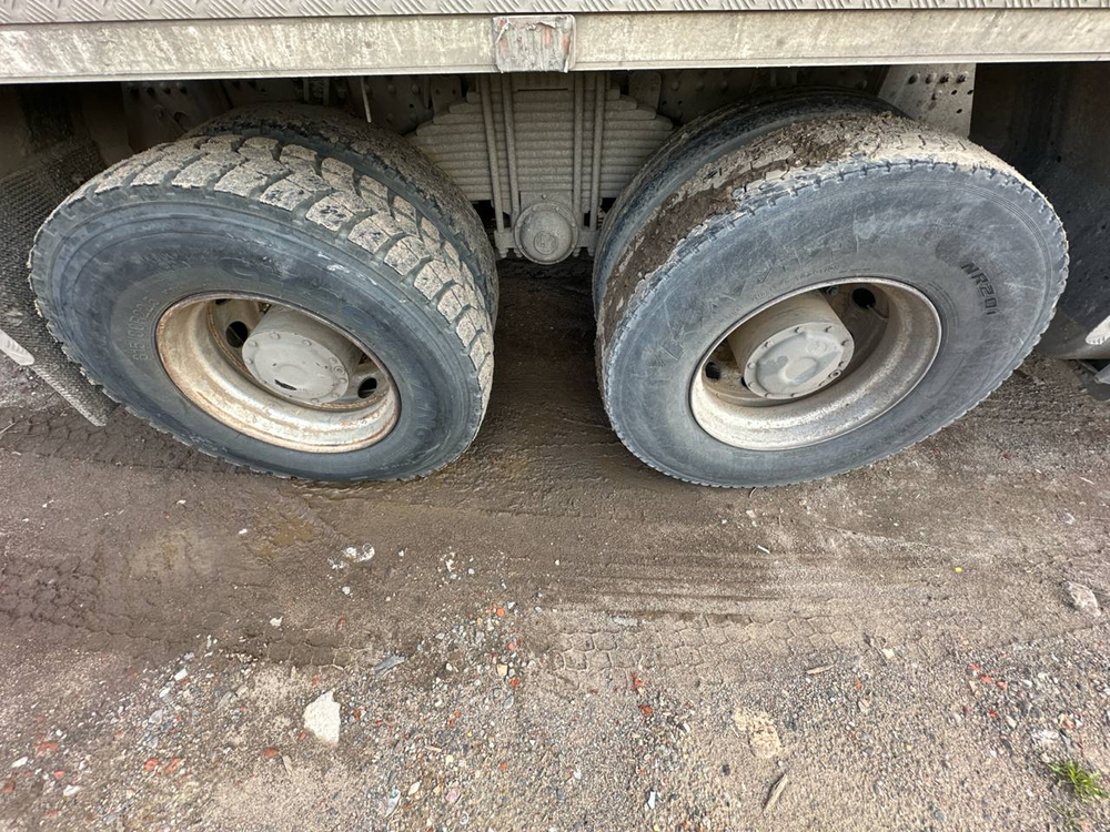 Shacman (Shaanxi) SX* 8x4 Автобетоносмеситель SX5318GJB6T326 (Дизельный, 11,6 л, 369 л.с., МТ)
