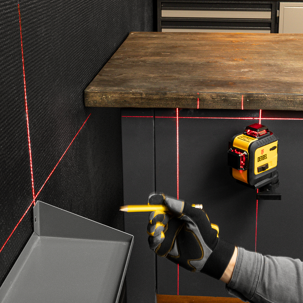 Лазерный уровень мультипризменный LX 360-3 Red, 30 м, 635 нм, аккумулятор Li 2800 мАч, резьба 5/8" Denzel