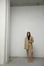 Жакет в полоску с высокой шлицей бежевый (с вкраплениями по ткани)