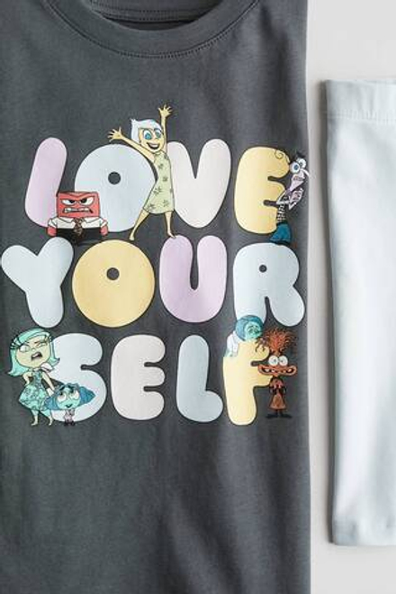 H&M Комплект из футболки и коротких леггинсов
