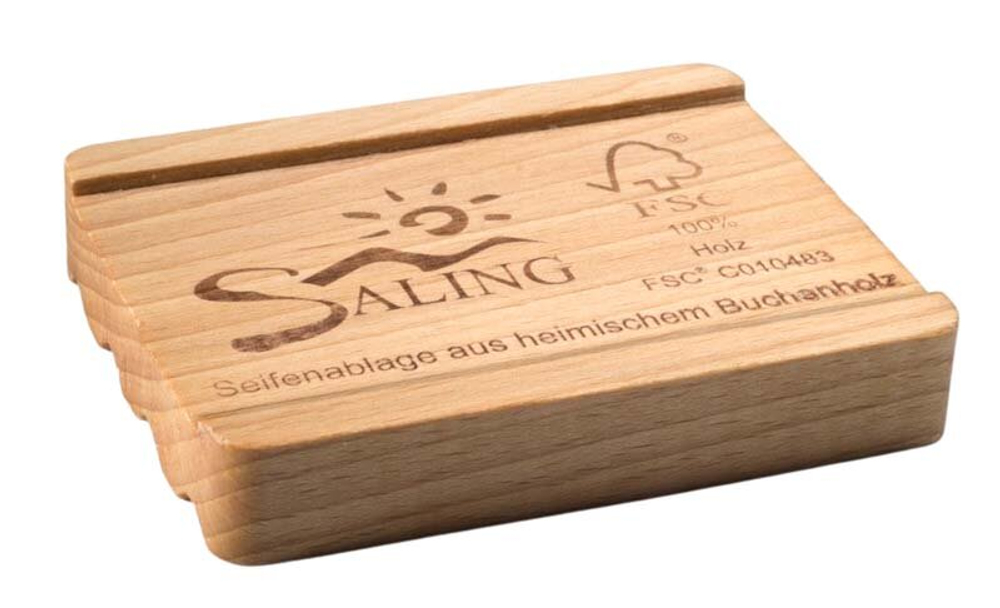 Мыльница для соли, изготовленная из местной буковой древесины.