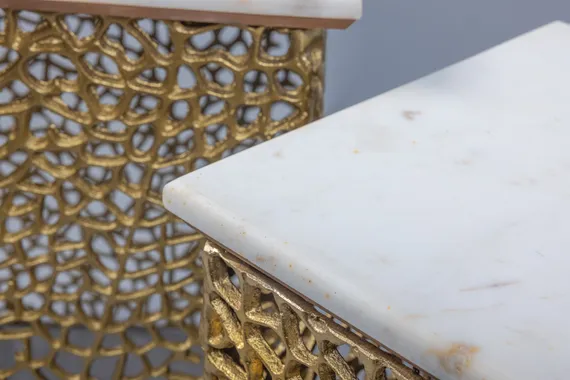 Комплект из 2 столиков Tappstol, белый мрамор, латунь