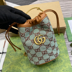 Gucci GG Super Mini Bucket Bag 17 cm