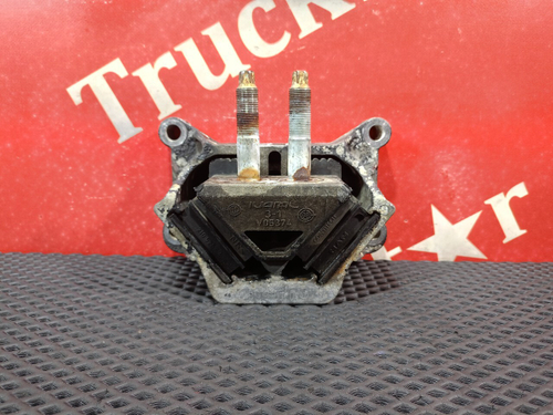 Подушка двигателя задняя