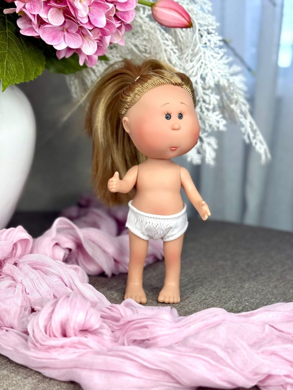 Кукла для девочки виниловая 23см Маленькая Мия без одежды (3199W1A-3)