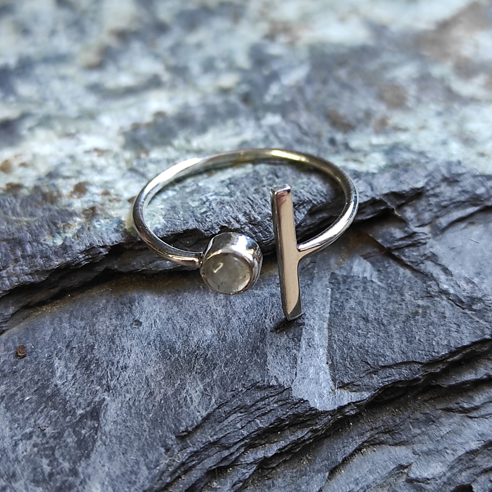 Кольцо ГРАНИЦА, серебро/лунный камень