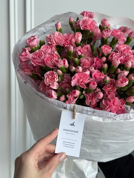 Моно букет из кустовых диантусов в розовом оттенке 35 шт