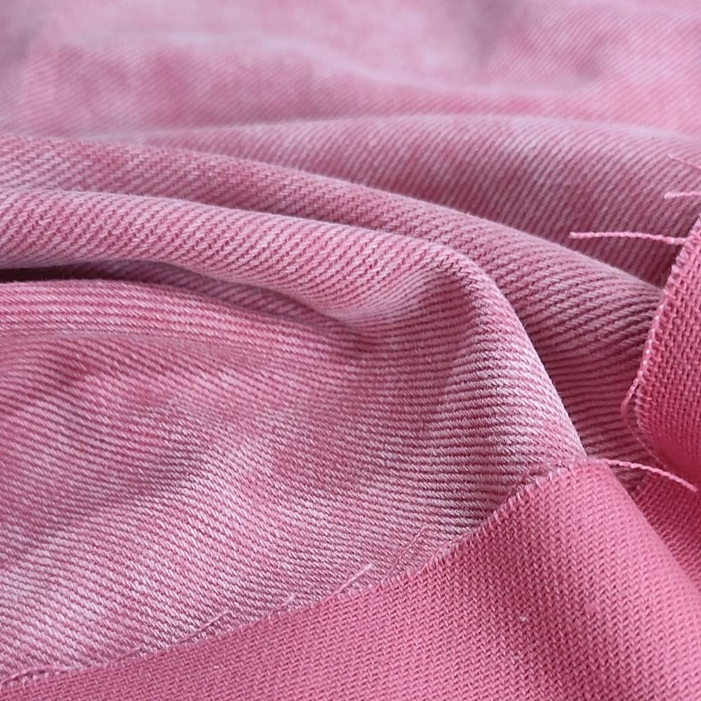 Джинс розовый